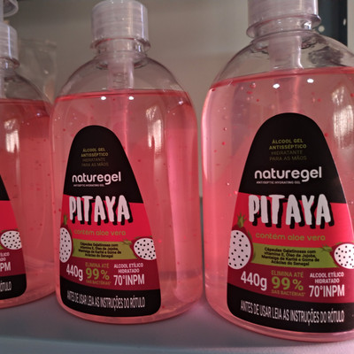alcool-gel-hidratante-antisseptico-pitaya-440g-500ml-1